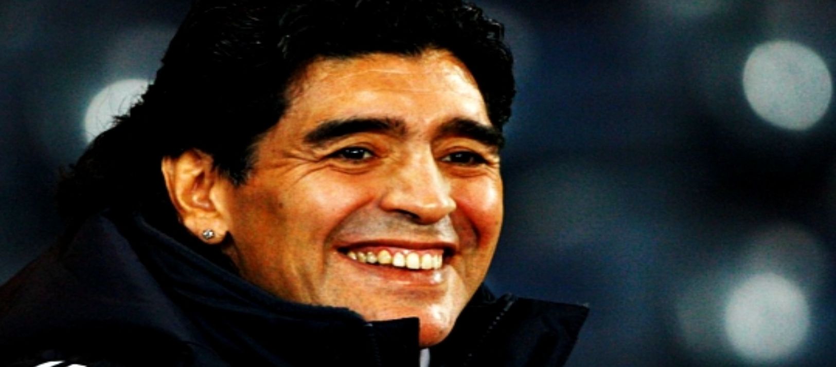 Imagen de la noticia: Efemérides: se cumplen 16 años del debut de Maradona como DT de la Selección